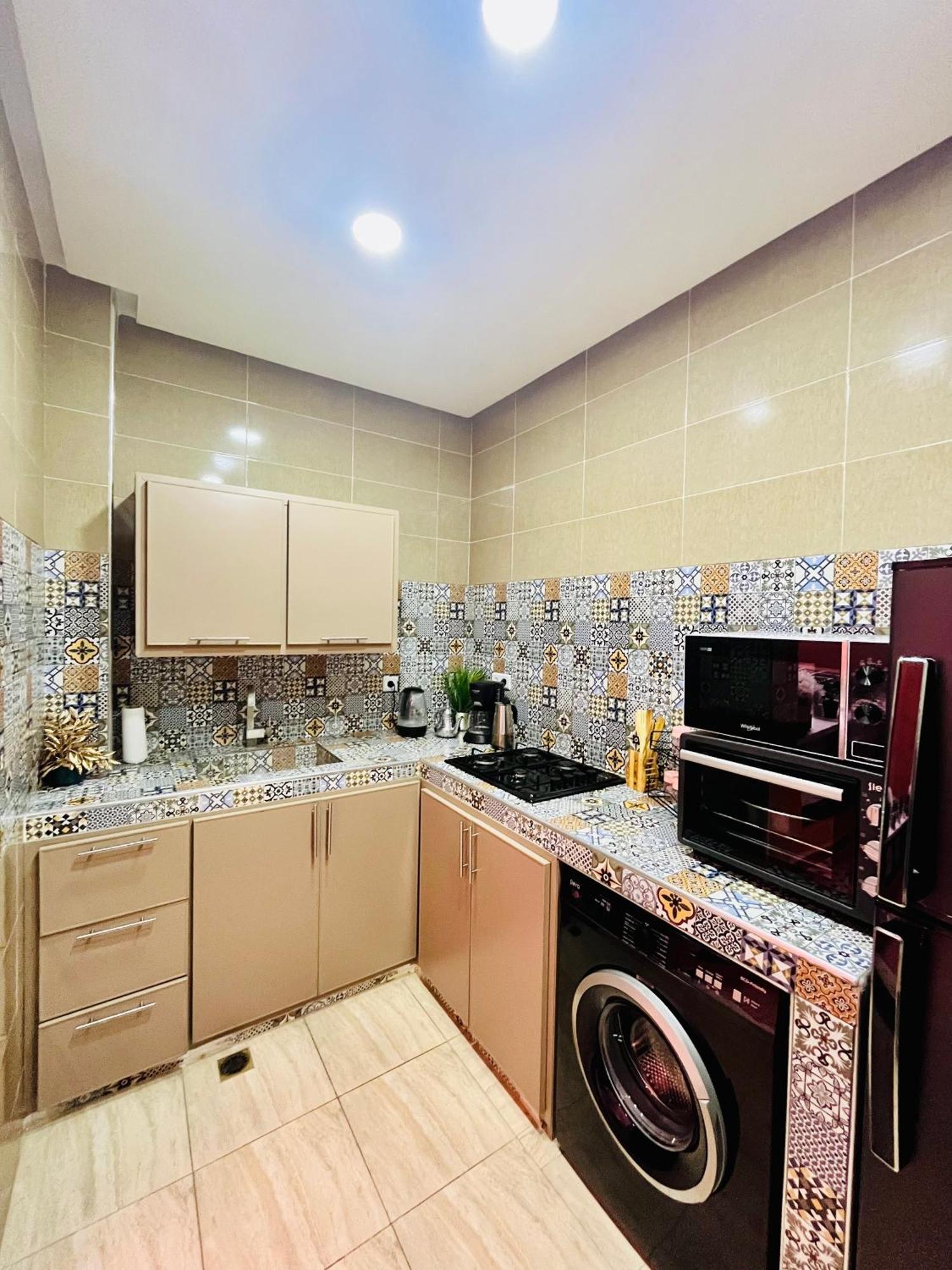 Apartment With Ac, Patio And Rooftop Appartement Climatise Avec Patio Et Toit Terrasse Marrakesh Ngoại thất bức ảnh